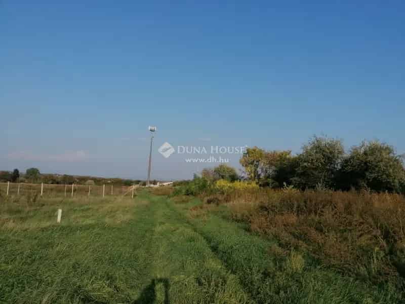 Telek Eladó , Bicske, Dunántúl