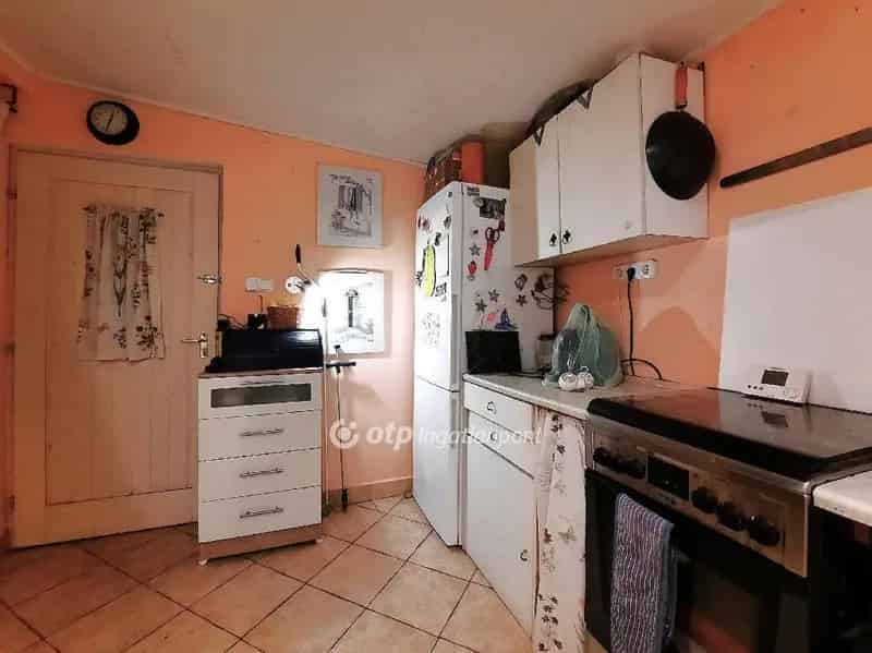 Siófoki Balatoni Nyaraló Eladó 37m2 30m2 Terasszal