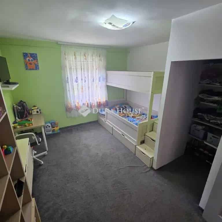 Lajosmizse Iskola K
öz

él

Felujitott Csal

ádi Ház Garázzsal