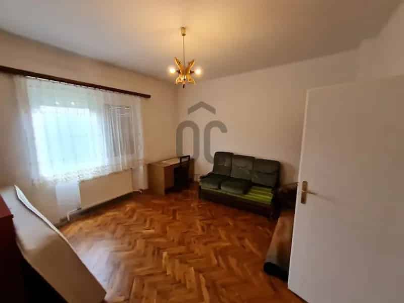 Ház Kiadó , Budapest, Közép-Magyarország