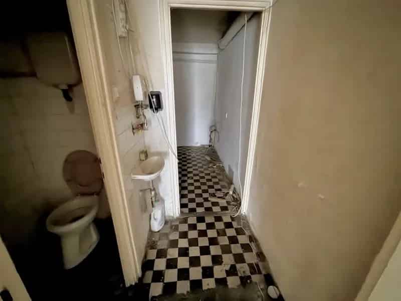 Üzleti célú Kiadó , Budapest, Közép-Magyarország