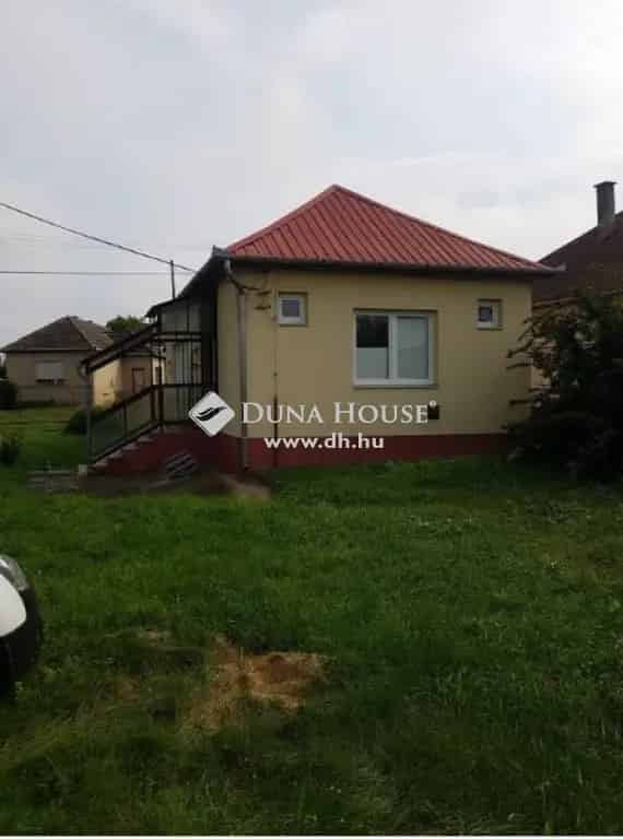 Üzleti célú Eladó , Pap, Alföld és Észak