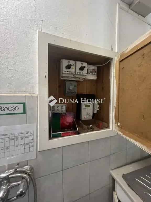 Üzleti célú Kiadó , Egyházashollós, Dunántúl