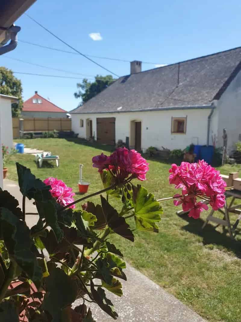 Ház Kiadó , Veszprémi járás, Dunántúl