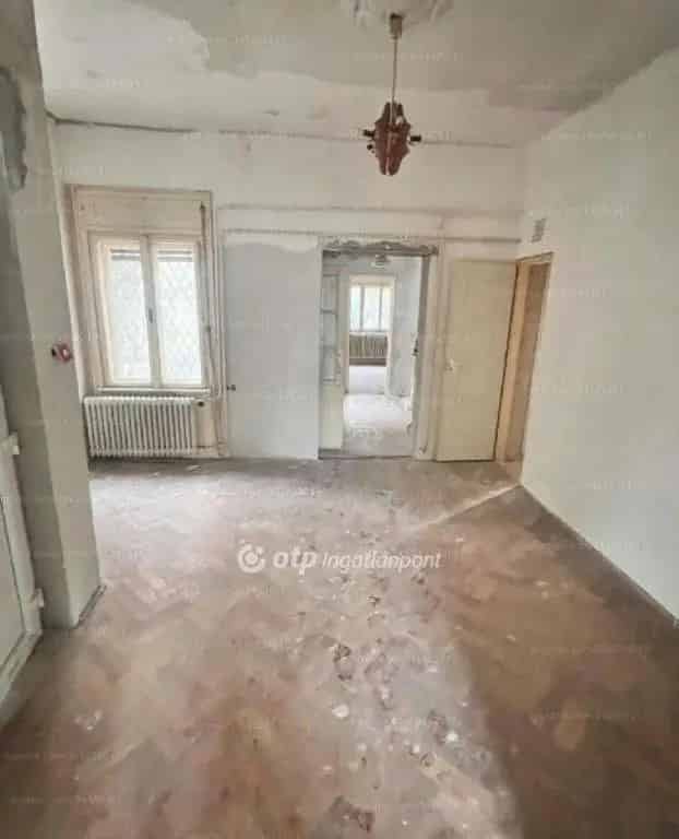 Ház Kiadó , Budapest, Közép-Magyarország