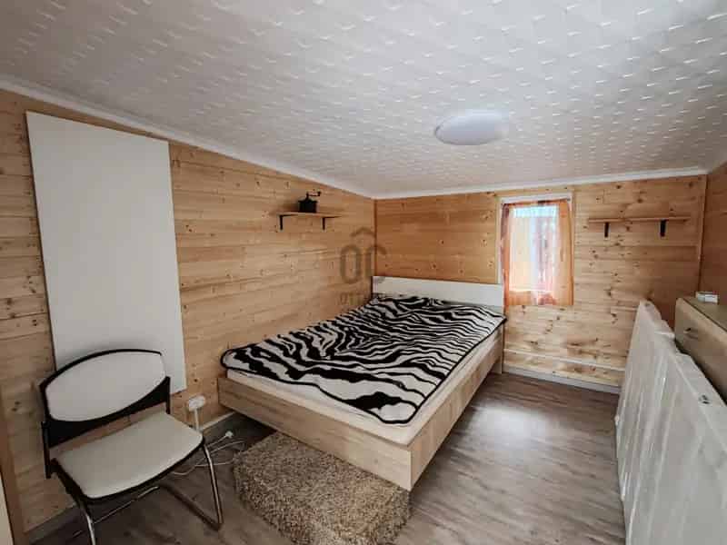 Ház Kiadó , Pannonhalmi járás, Dunántúl