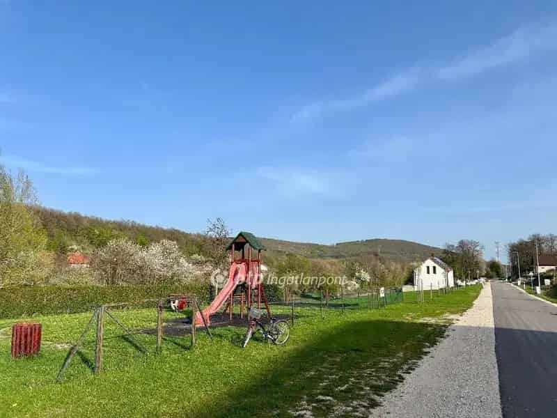 Panorámás Építési Telek Eplényben 828 m2