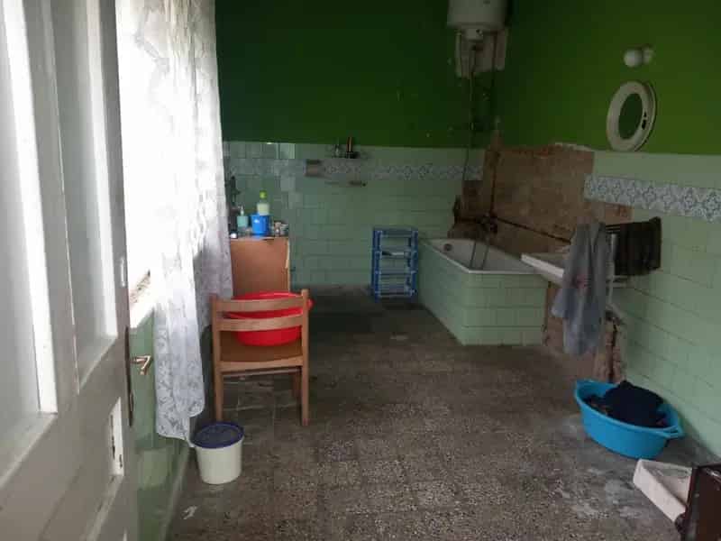 Ház Kiadó , Pápai járás, Dunántúl