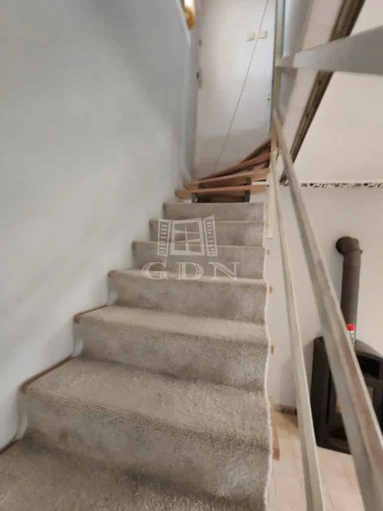 Ház Kiadó , Nagykátai járás, Közép-Magyarország