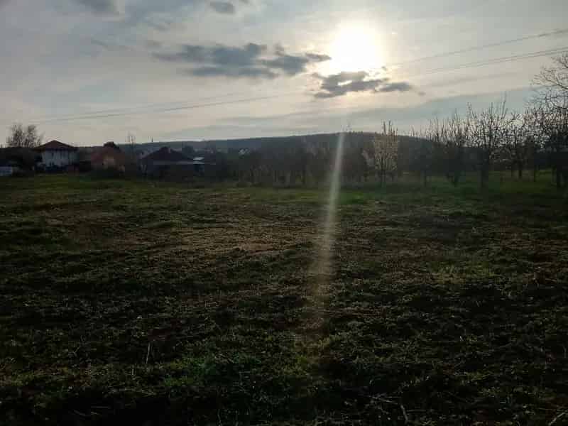 Telek Kiadó , Csomád, Közép-Magyarország
