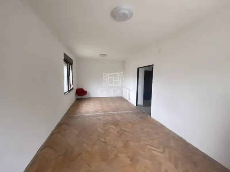 Ház Kiadó , Budapest, Közép-Magyarország