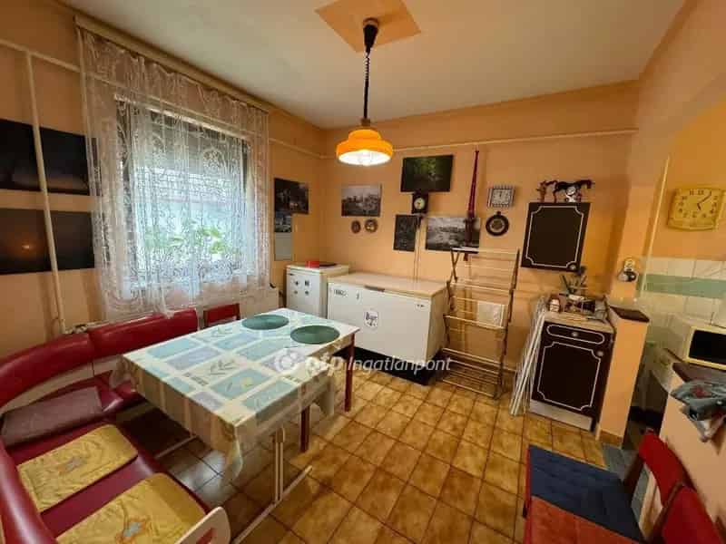 Ház Kiadó , Tiszafüredi járás, Alföld és Észak