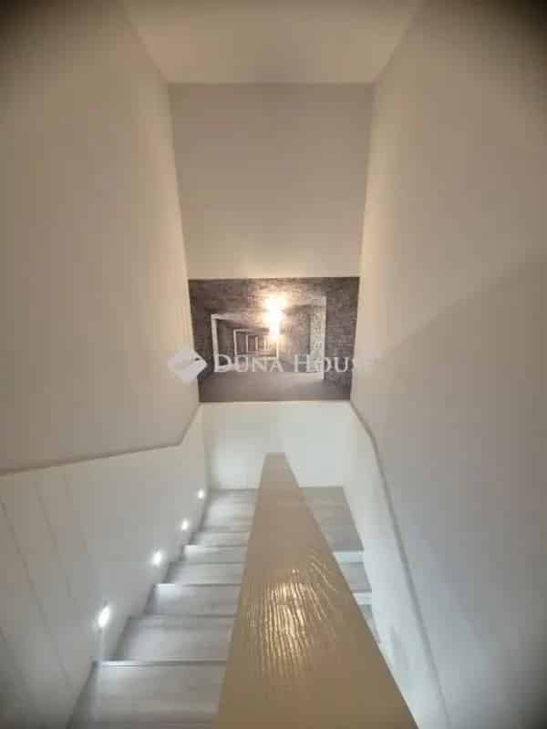 Ház Kiadó , Budapest, Közép-Magyarország