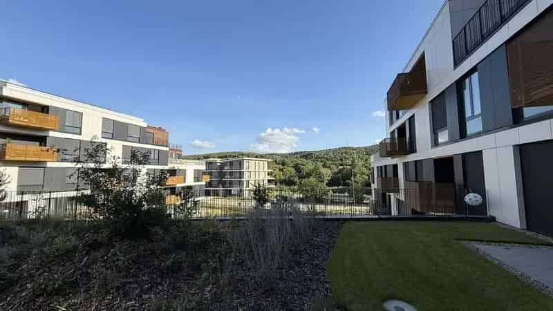 Kertvárosi környezetben kiadó egy újonnan átadott modern lakás
