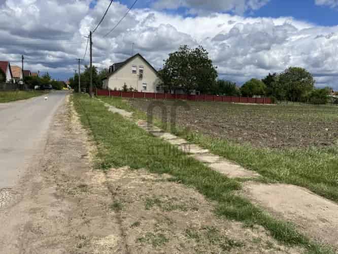Hosszúpályii eladó telek, T040062