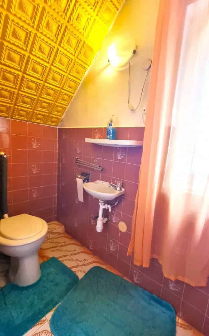 Ház Kiadó , Nagykátai járás, Közép-Magyarország