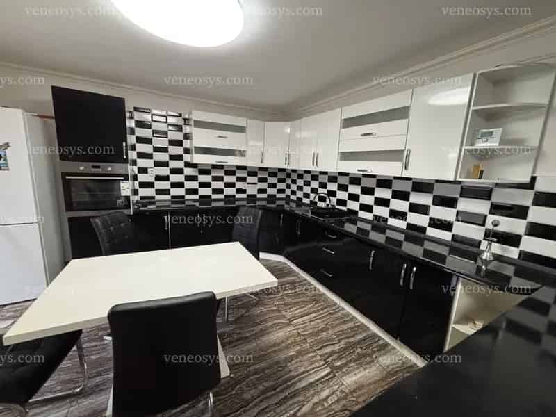 ELADÓ gyönyörűen FELÚJÍTOTT családi ház vár rád Ongán!