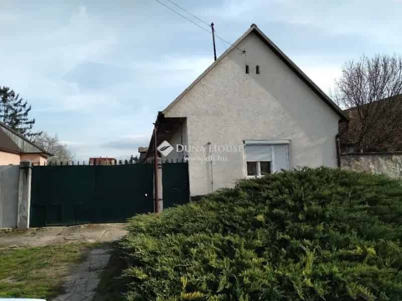 Ház Eladó , Süttő, Dunántúl
