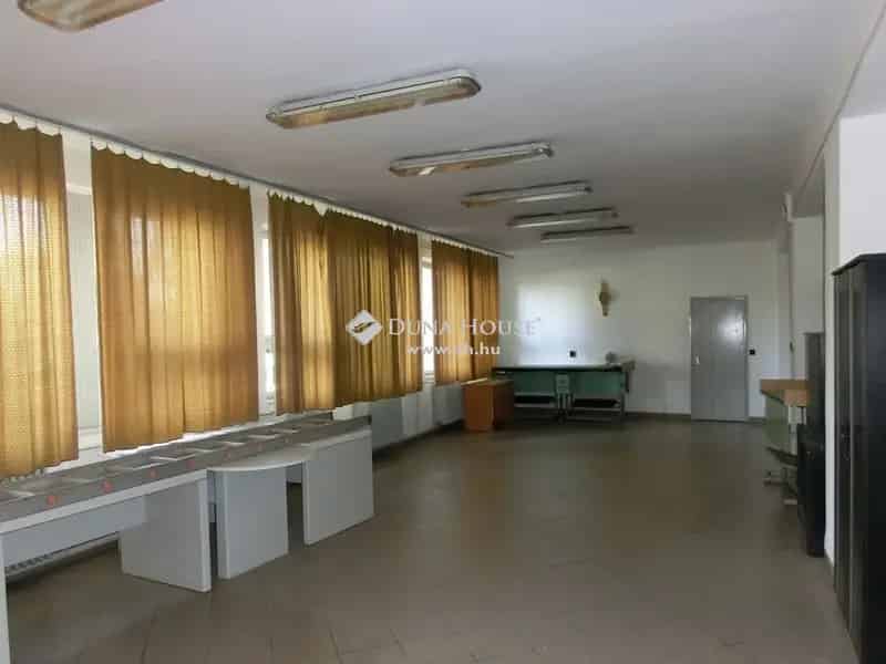 Üzleti célú Eladó , Kecskemét, Alföld és Észak