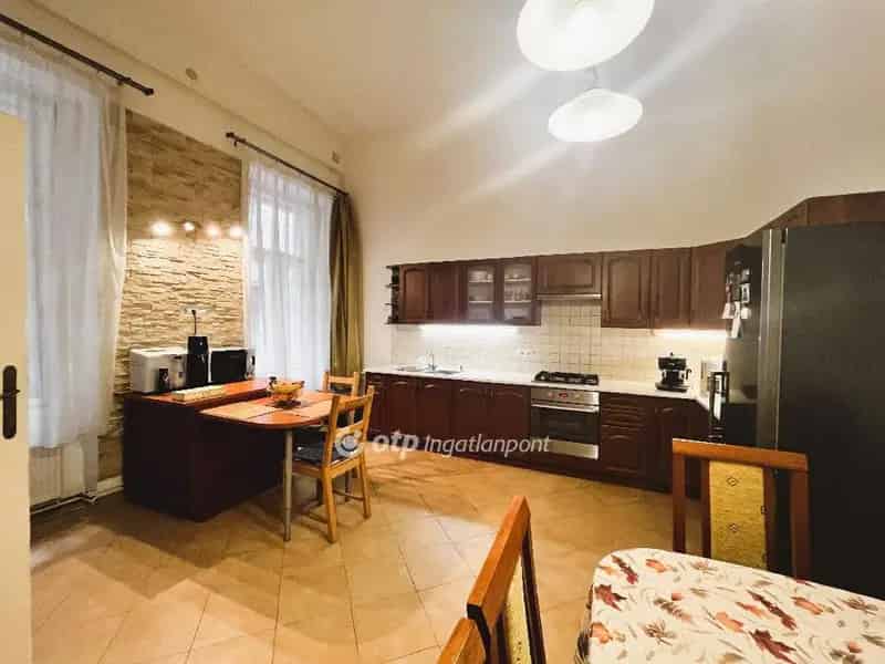 Lakás Kiadó , Budapest, Közép-Magyarország