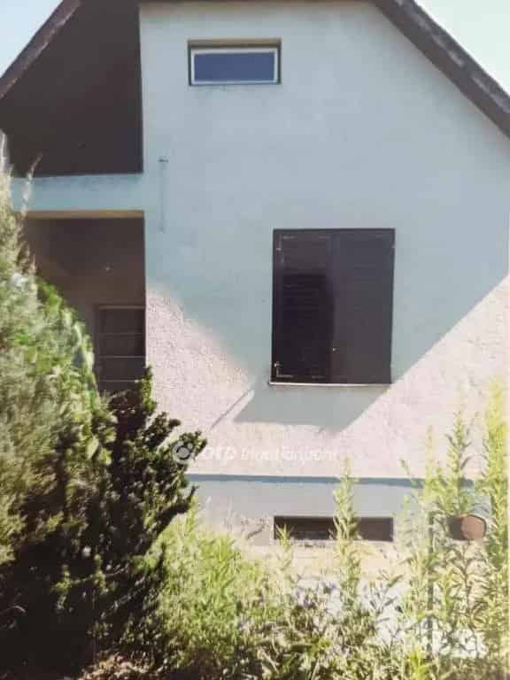 Ház Kiadó , Debreceni járás, Alföld és Észak