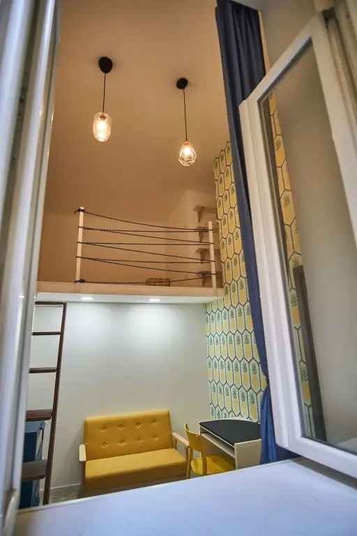 Ház Kiadó , Budapest, Közép-Magyarország