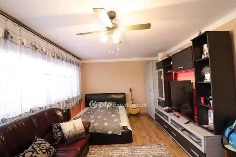 Ház Kiadó , Budapest, Közép-Magyarország