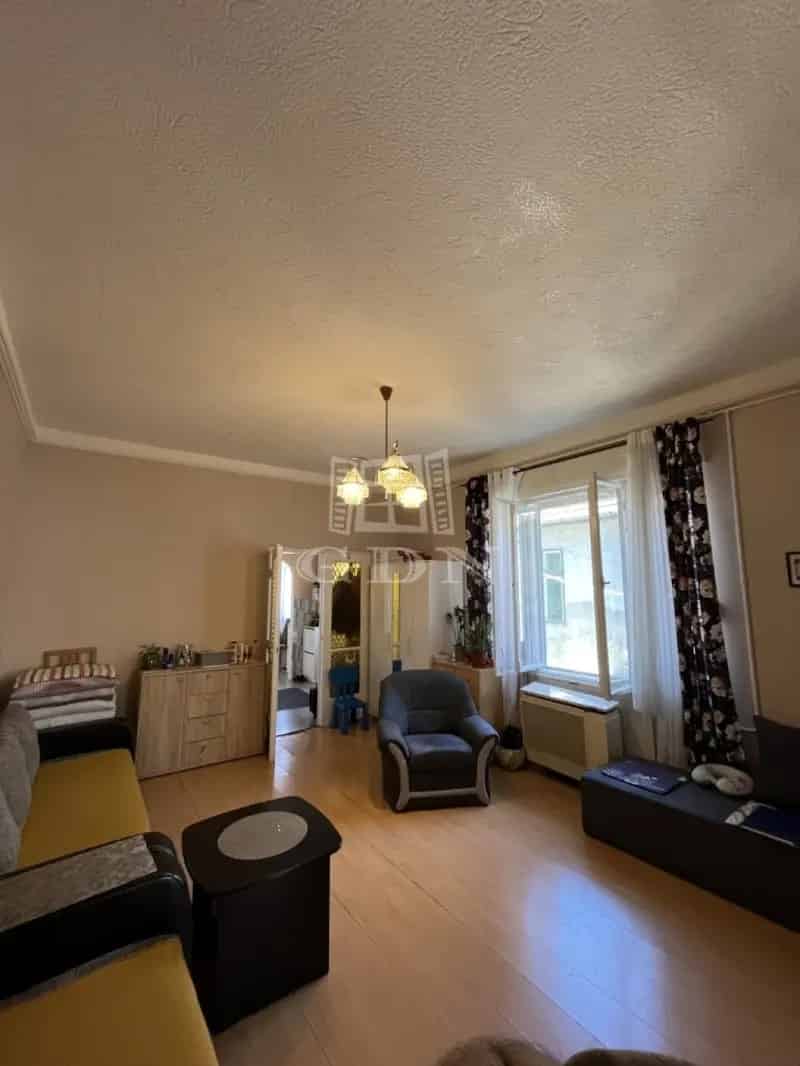 Ház Kiadó , Budapest, Közép-Magyarország