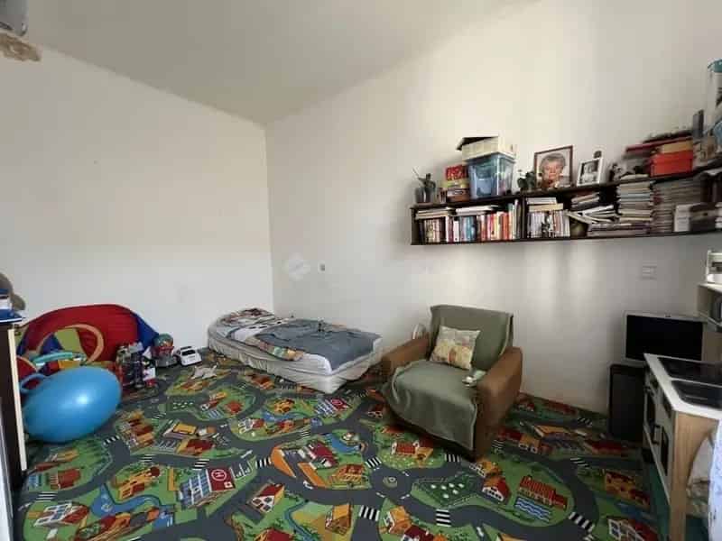 Ház Kiadó , Budapest, Közép-Magyarország