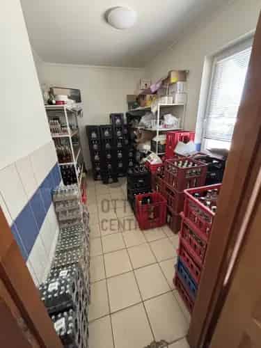 Debreceni eladó kereskedelmi ingatlan, UZ018697