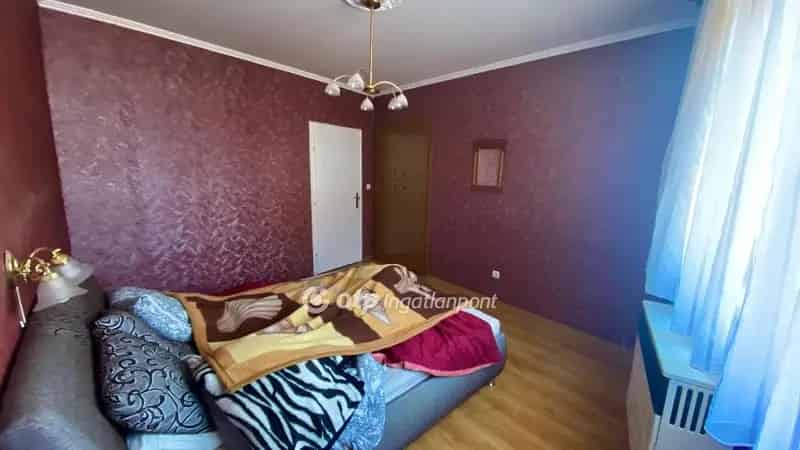 Ház Kiadó , Pápai járás, Dunántúl