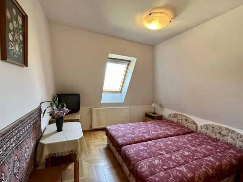 Ház Kiadó , Keszthelyi járás, Dunántúl
