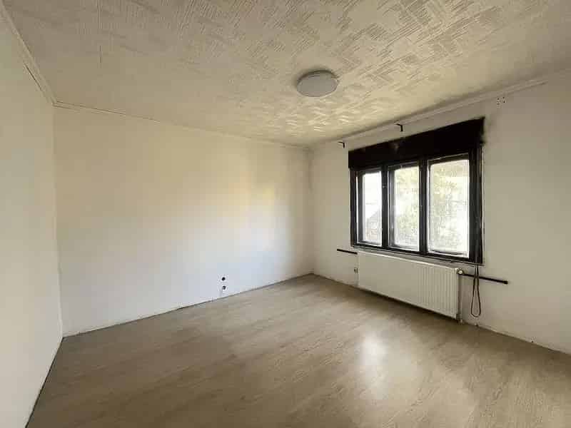 Telek Kiadó , Budapest, Közép-Magyarország
