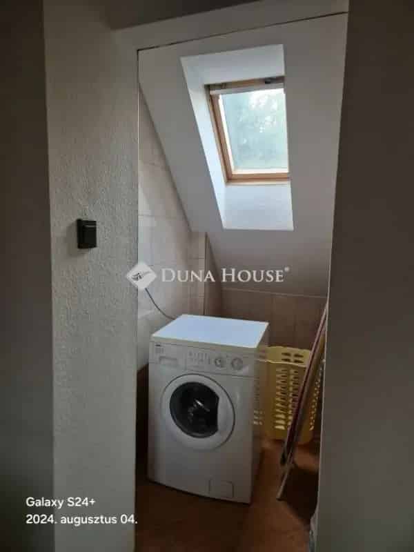 Ház Kiadó , Dunakeszi járás, Közép-Magyarország