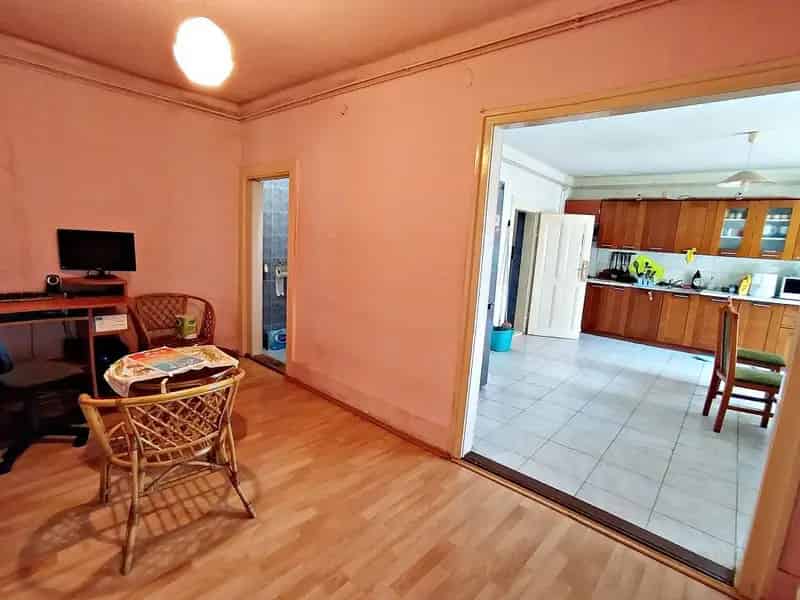 Ház Kiadó , Gödöllői járás, Közép-Magyarország