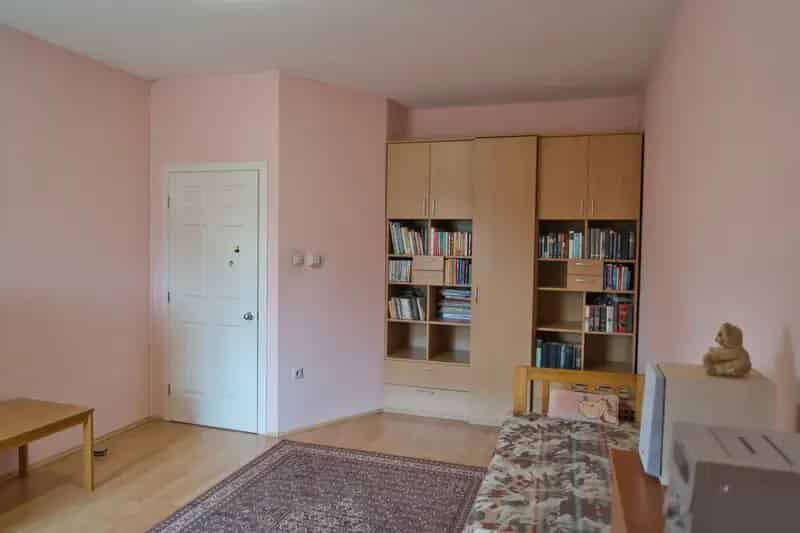 Ház Kiadó , Budapest, Közép-Magyarország