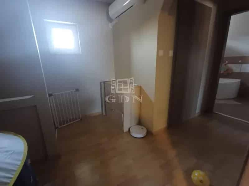 Ház Kiadó , Budapest, Közép-Magyarország