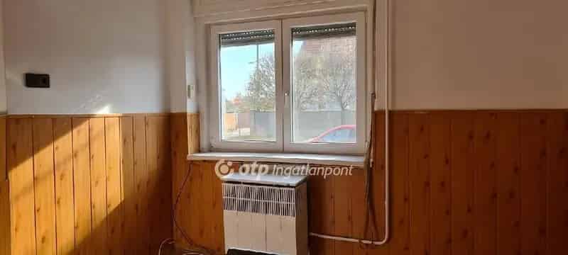 Ház Kiadó , Szolnoki járás, Alföld és Észak