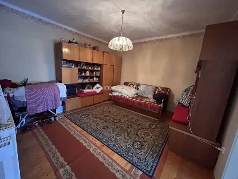 Ház Kiadó , Bajai járás, Alföld és Észak