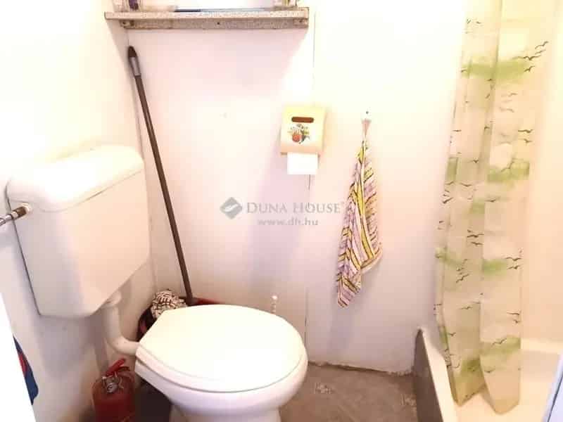 Telek Kiadó , Budapest, Közép-Magyarország