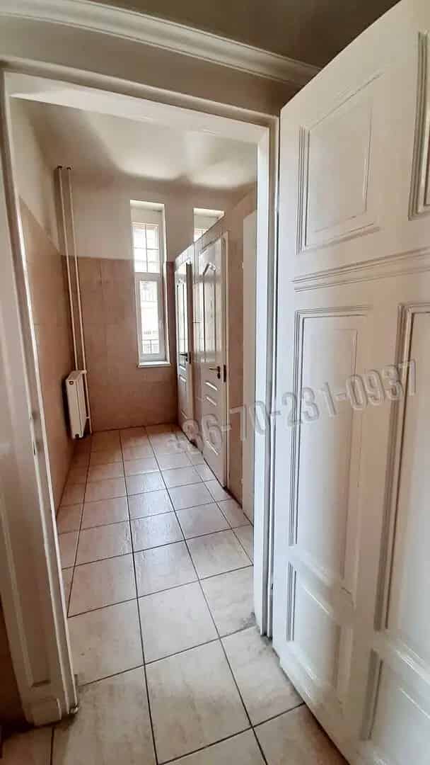 Kőbányai Irodaház Eladó - 2420 m2 - Felújított