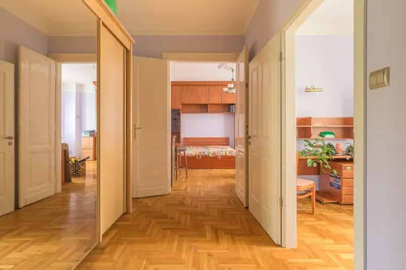140m2-es 3 hálós Budai lakás kiadó - Teljesen felszerelt