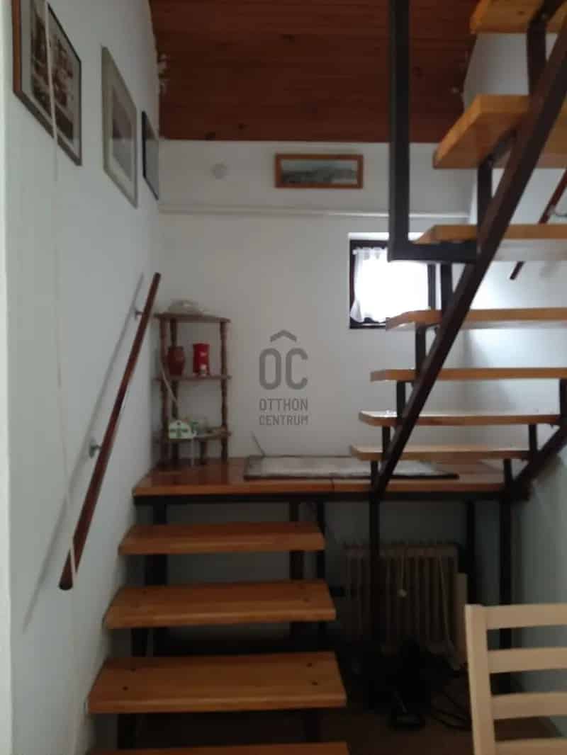 Ház Kiadó , Ajkai járás, Dunántúl