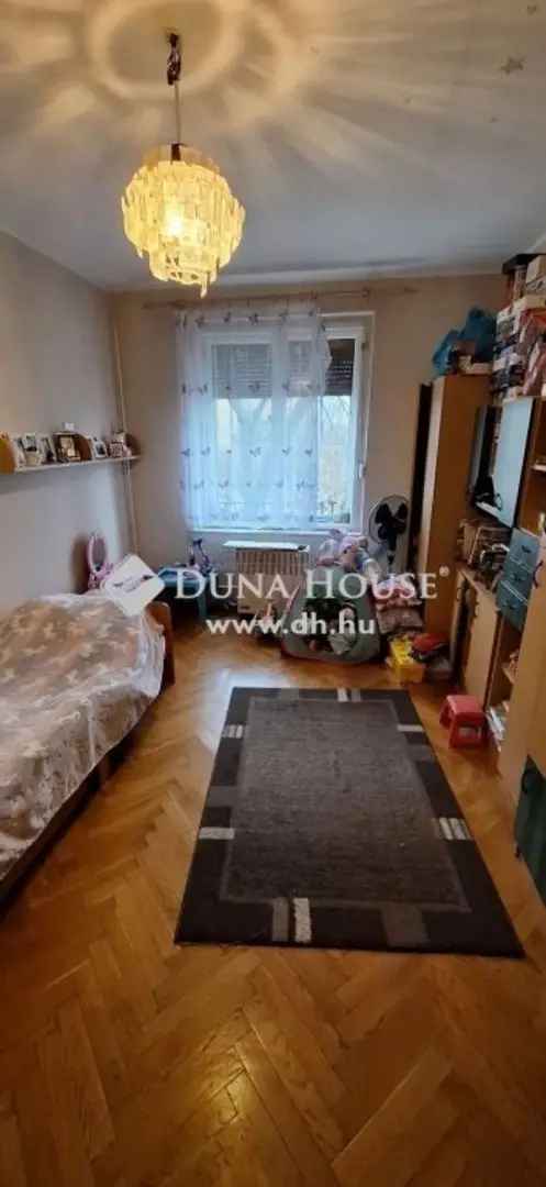 Lakás Kiadó , 9, Bajcsy-Zsilinszky utca, Pécs, Dunántúl