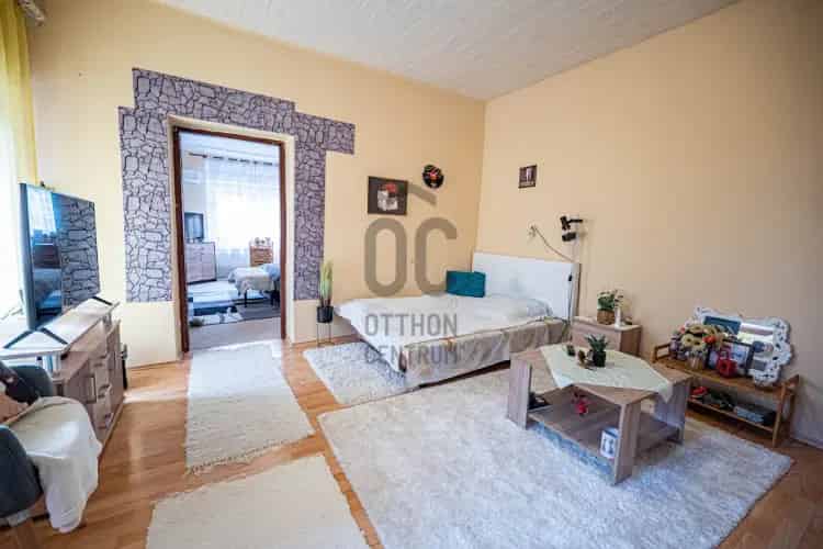 Bátaszéki eladó családi ház, H496302
