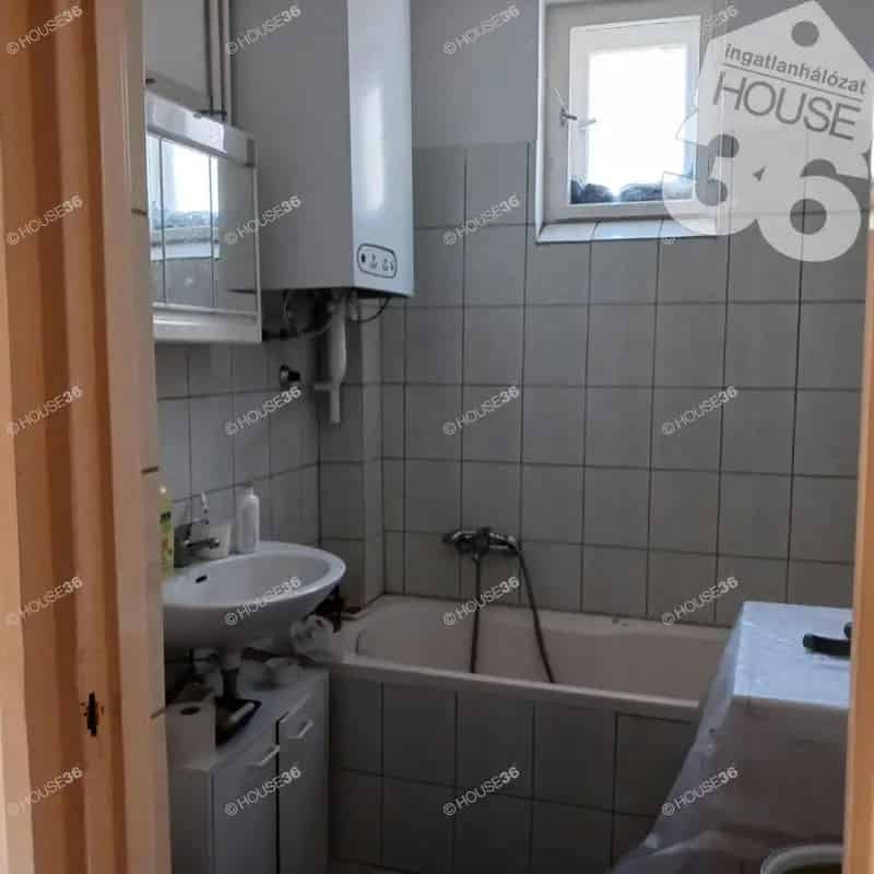 Ház Kiadó , Budapest, Közép-Magyarország