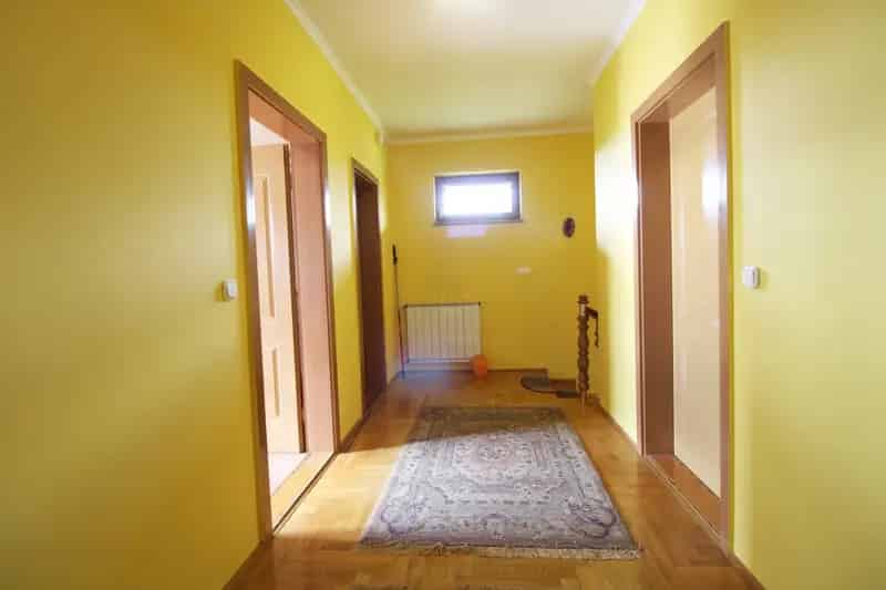Ház Kiadó , Gödöllői járás, Közép-Magyarország