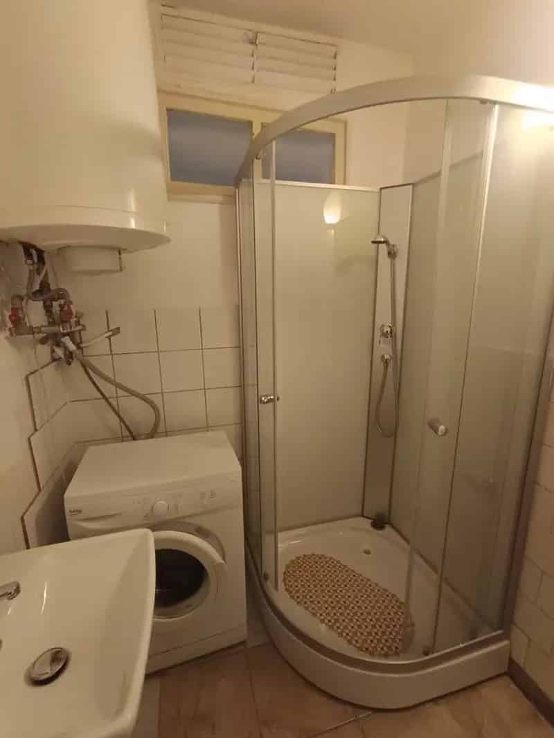 Ház Kiadó , Komló, Dunántúl