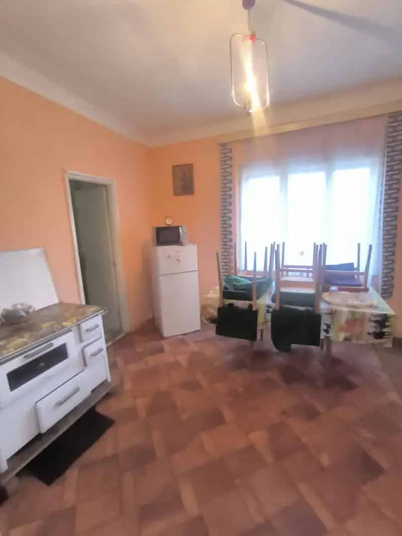 Ház Kiadó , Kisteleki járás, Alföld és Észak