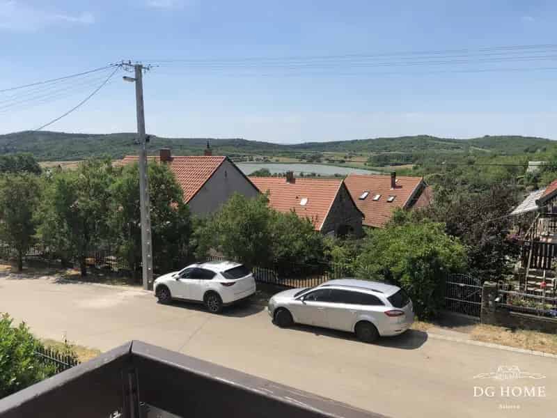 Ház Kiadó , Balatonfüredi járás, Dunántúl
